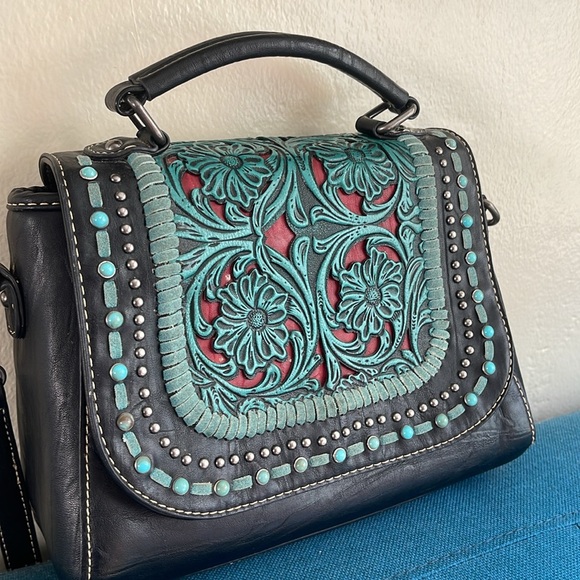 Trinity Ranch western tooled handbag - Picture 2 of 12